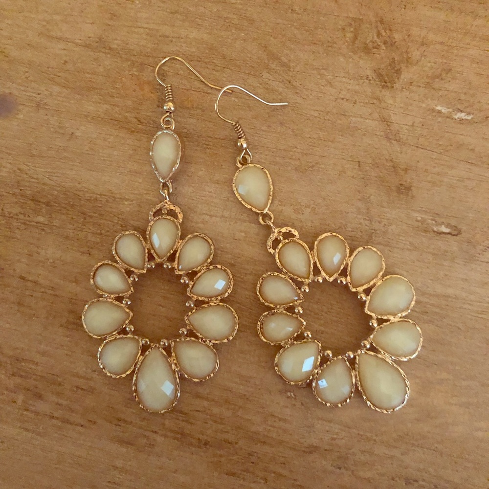 Chandelier earrings